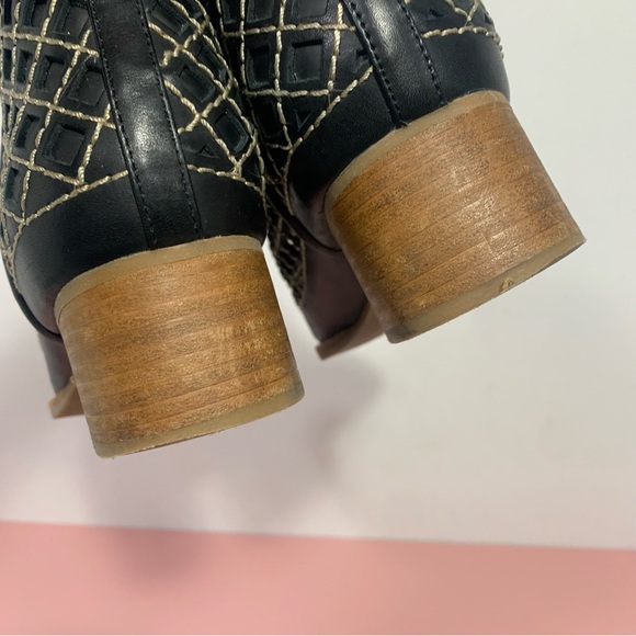 Jeffrey Campbell Taggart Ankle Booties Cutout Perforated black boots size 9 - Picture 12 of 12
